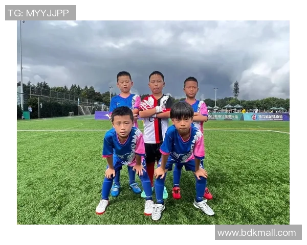 足球纪实：记录杭州足球队的成长故事